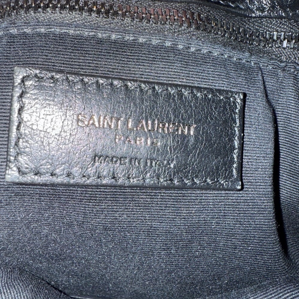 Yves Saint Laurent Niki medium flap in crinkled leather - Picture 10 of 12